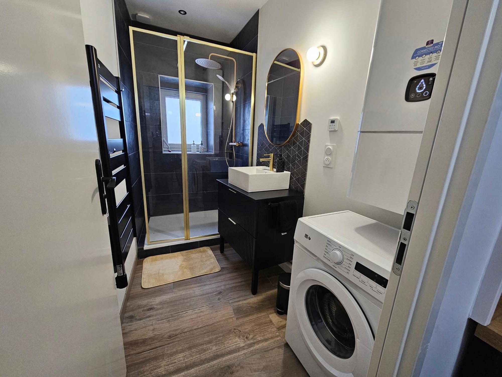 Suite Chic, Contemporaine Au Pied De La Cathedrale Vienne  Extérieur photo